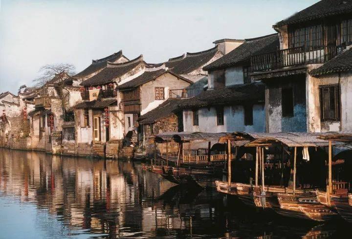 瓦伦托塔